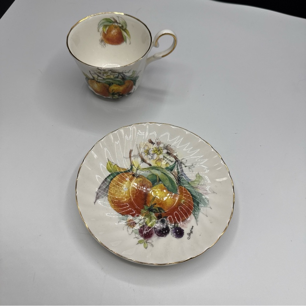 Vintage CROWN TRENT Staffordshire England TEACUP & SAUCER Peaches Berries